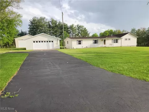 5747 E Clinton St, Albany, OH 45710