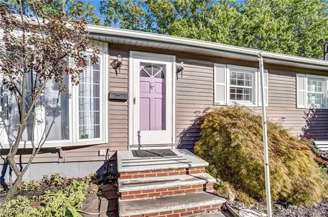 6465 Claudia Dr, Brook Park, OH 44142