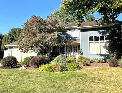 482 Gresham Dr, Fairlawn, OH 44333