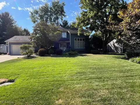 482 Gresham Dr, Fairlawn, OH 44333 photo 2