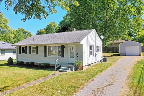 300 N Mecca St, Cortland, OH 44410