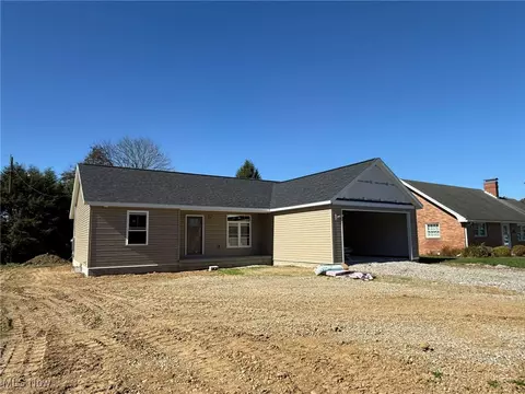 334 Monroe St, Dover, OH 44622