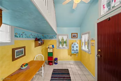 Entry Way - 4312 Cobblestone Dr, Copley, OH 44321 photo 12 of 12