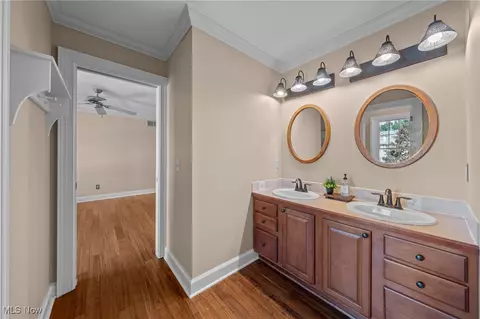 Entry Way - 4312 Cobblestone Dr, Copley, OH 44321 photo 10 of 12