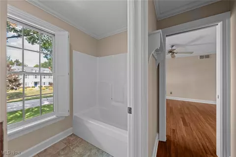 Entry Way - 4312 Cobblestone Dr, Copley, OH 44321 photo 11 of 12