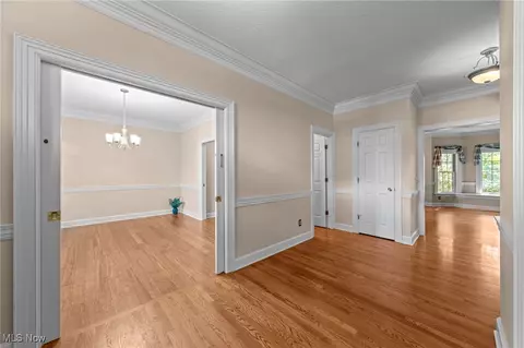 Entry Way - 4312 Cobblestone Dr, Copley, OH 44321 photo 4 of 12