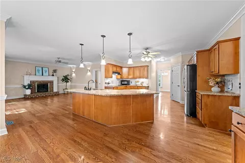Kitchen - 4312 Cobblestone Dr, Copley, OH 44321 photo 2 of 5