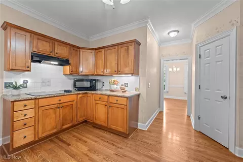 Kitchen - 4312 Cobblestone Dr, Copley, OH 44321 photo 4 of 5