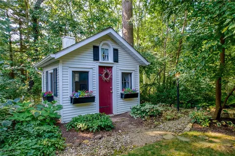Exterior - 4312 Cobblestone Dr, Copley, OH 44321 photo 5 of 6