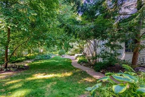 Exterior - 4312 Cobblestone Dr, Copley, OH 44321 photo 6 of 6