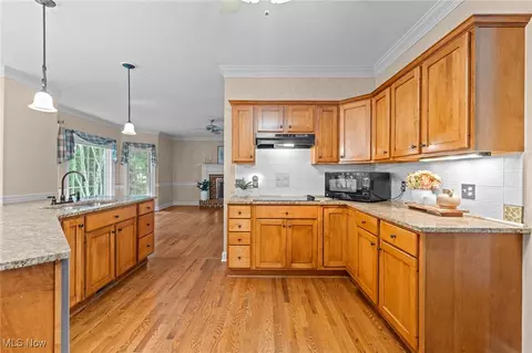Kitchen - 4312 Cobblestone Dr, Copley, OH 44321 photo 5 of 5
