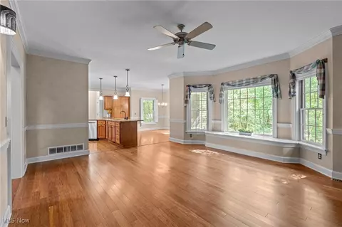 Living - 4312 Cobblestone Dr, Copley, OH 44321 photo 4 of 4