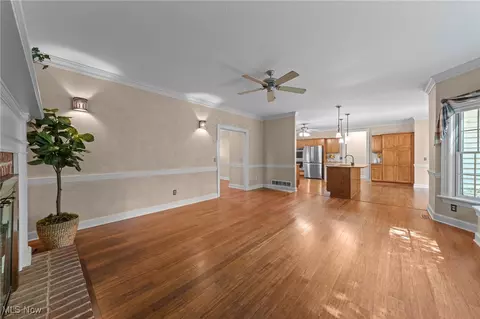 Living - 4312 Cobblestone Dr, Copley, OH 44321 photo 3 of 4