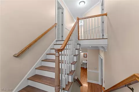 Entry Way - 4312 Cobblestone Dr, Copley, OH 44321 photo 6 of 12