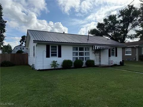 702 19th St, Vienna, WV 26105
