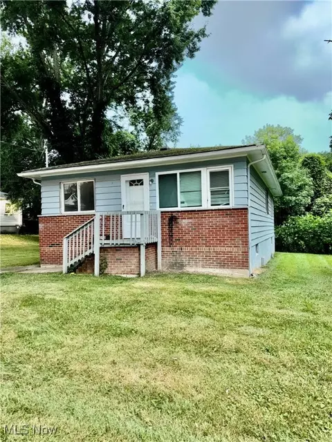 1052 Yukon Ave, Akron, OH 44320