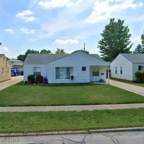 1337 Orchard Heights Dr, Mayfield Heights, OH 44124