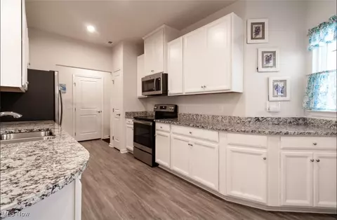 205 Granger Dr, Lagrange, OH 44050 photo 9