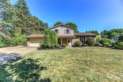 13704 Greenland Ave NW, Uniontown, OH 44685