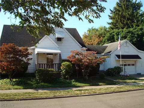 8 Adelford Ave, Akron, OH 44310