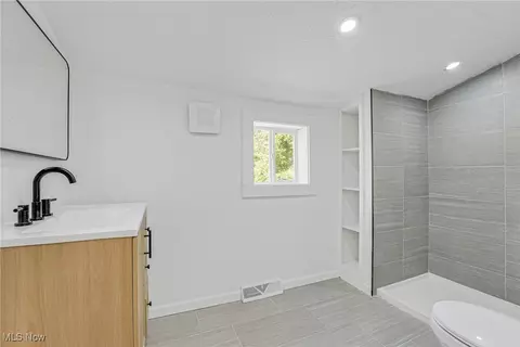 Bath - 533 E Main St, Madison, OH 44057 photo 1 of 3