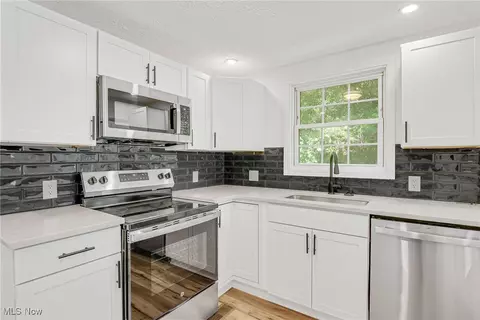 Kitchen - 533 E Main St, Madison, OH 44057 photo 2 of 3