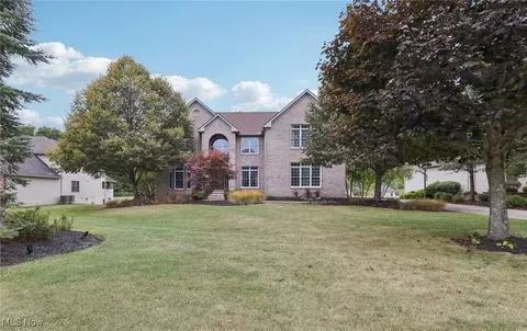 76 Wakefield Run Blvd, Hinckley, OH 44233