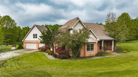 1003 Duncan Ln, Parkersburg, WV 26104