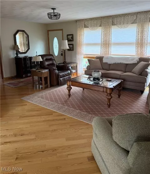717 Mitchell Ave, Beverly, OH 45715 photo 3