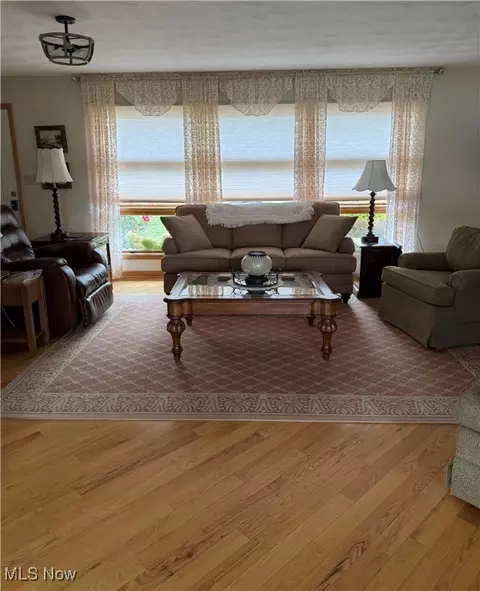 717 Mitchell Ave, Beverly, OH 45715 photo 2