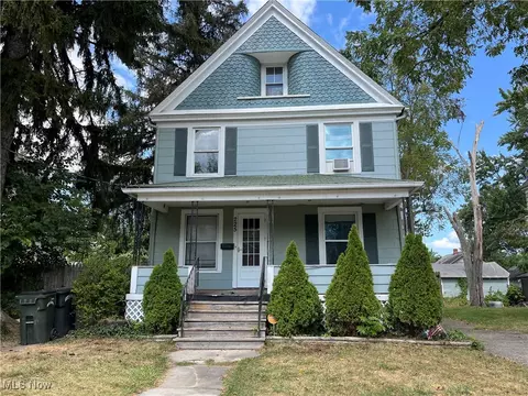 225 George St, Elyria, OH 44035