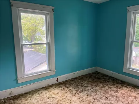 Bedroom - 225 George St, Elyria, OH 44035 photo 2 of 4