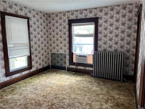 Bedroom - 225 George St, Elyria, OH 44035 photo 3 of 4