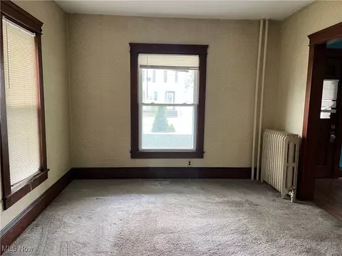 Living - 225 George St, Elyria, OH 44035 photo 1 of 2