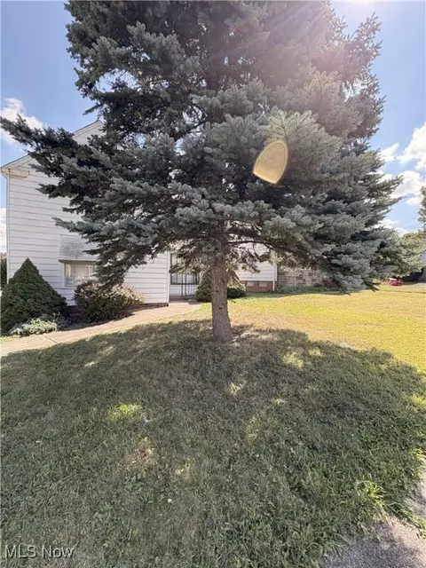 5139 E 114th St, Garfield Heights, OH 44125