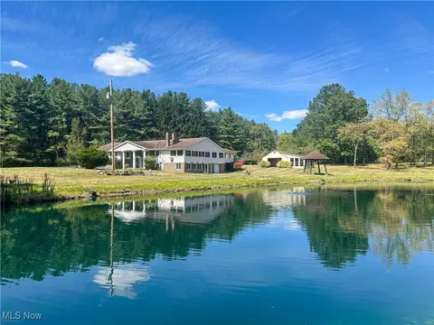 4875 Cadwallader Sonk Rd, Vienna, OH 44473