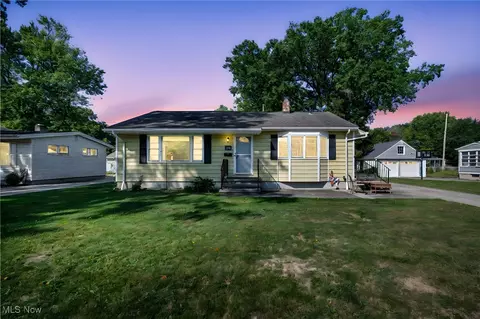 250 Vineyard Rd, Avon Lake, OH 44012