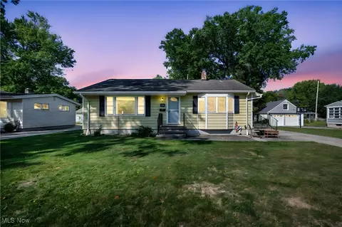 250 Vineyard Rd, Avon Lake, OH 44012