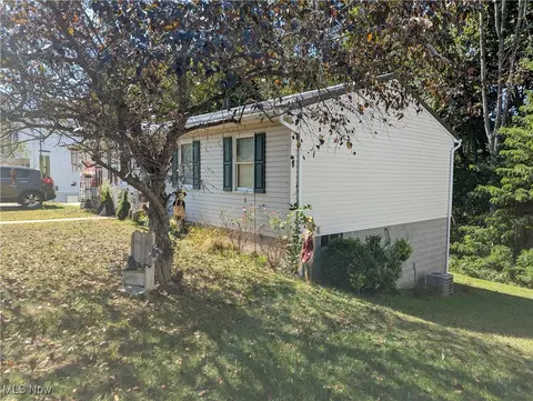 Exterior - 174 Pine Ln, Barnesville, OH 43713 photo 2 of 4