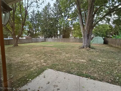 Exterior - 418 Jaronte Dr, Boardman, OH 44512 photo 7 of 7