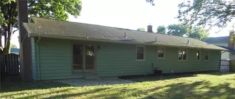 Exterior - 418 Jaronte Dr, Boardman, OH 44512 photo 4 of 7