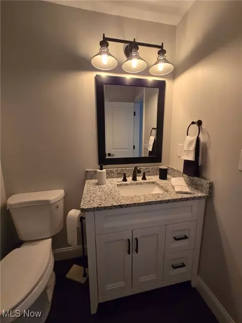 Bath - 418 Jaronte Dr, Boardman, OH 44512 photo 3 of 7