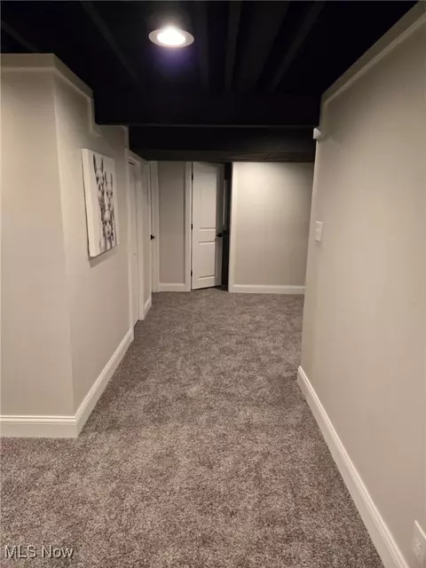 Entry Way - 418 Jaronte Dr, Boardman, OH 44512 photo 5 of 6