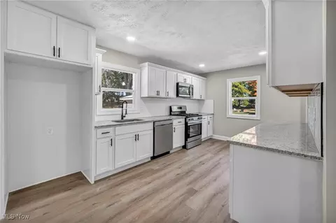 1474 Centerview Dr, Copley, OH 44321 photo 12