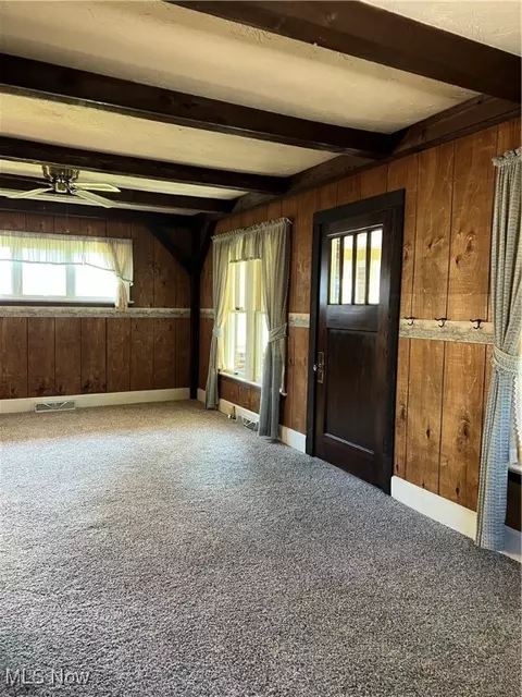 Living - 1028 Lyndon Ave, Ashtabula, OH 44004 photo 1 of 4