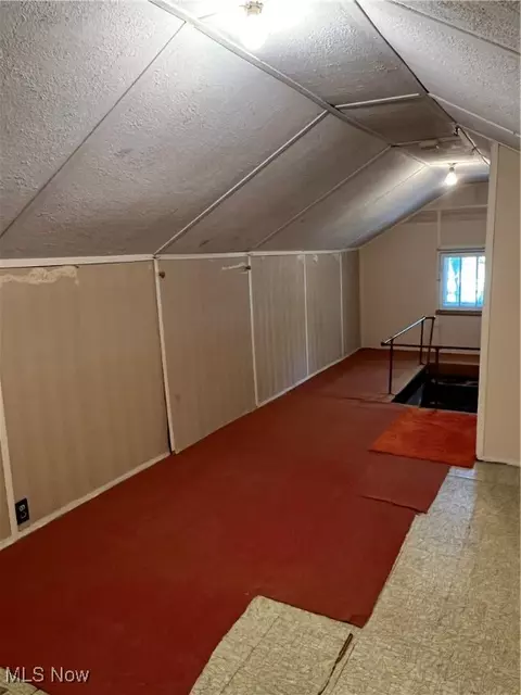 Entry Way - 1028 Lyndon Ave, Ashtabula, OH 44004 photo 3 of 4