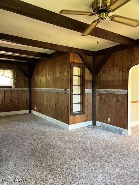 Living - 1028 Lyndon Ave, Ashtabula, OH 44004 photo 3 of 4