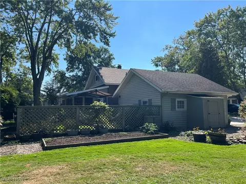 Exterior - 1028 Lyndon Ave, Ashtabula, OH 44004 photo 6 of 13
