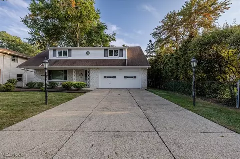 22831 Esther Ave, Fairview Park, OH 44126