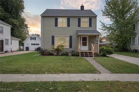 3044 Blair Ave, Ashtabula, OH 44004 photo 2
